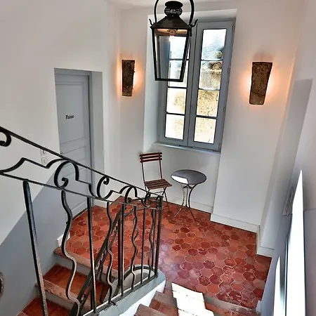 - La Bastide Bleue