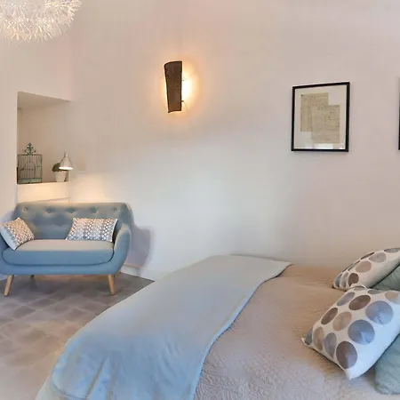 - La Bastide Bleue * Gordes